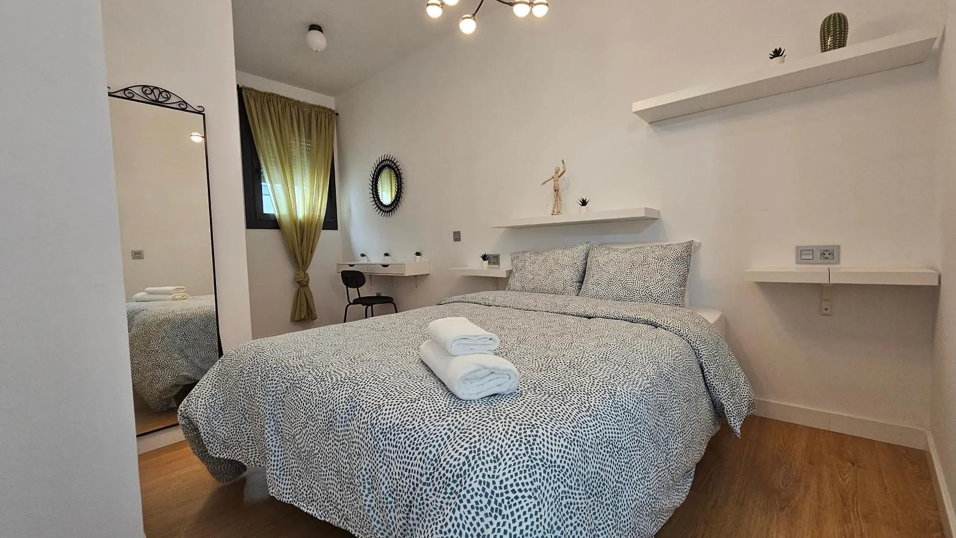 Empedrada - Apartamentos Down Town Malaga Centro 0*,